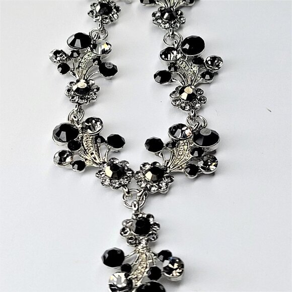 Black Silver Rhinestone Necklace - Picture 3 of 12